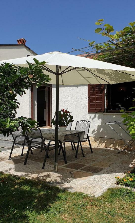 Studio Benassi Porec Luaran gambar