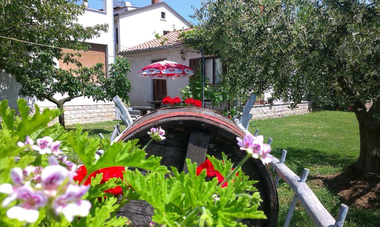 Studio Benassi Porec Luaran gambar